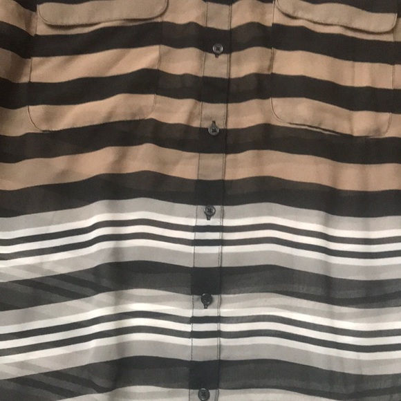 Old navy sheer top - Picture 3 of 3